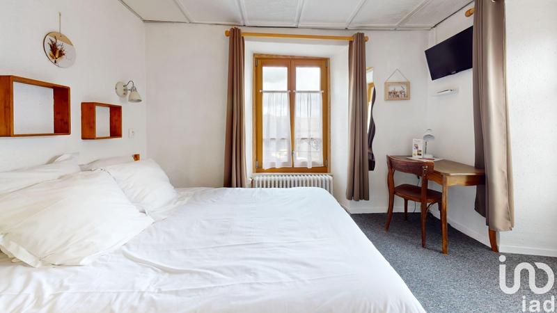 Local commercial - 606 m²