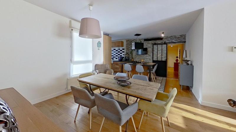 Appartement - 82 m² - 3 pièces