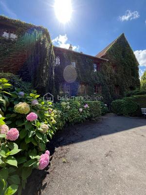 Demeure - 750 m² - 10 pièces