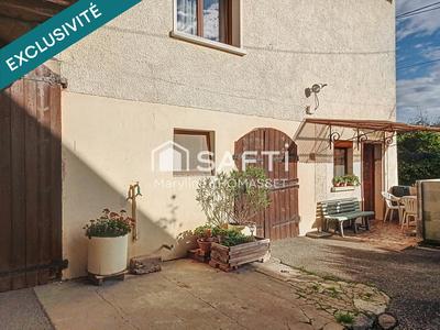 Maison - 262 m² - 4 pièces