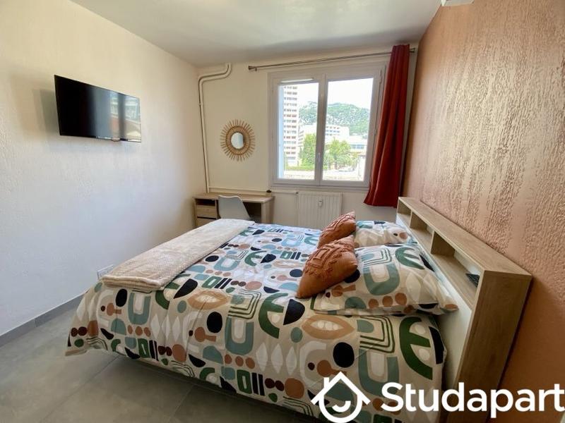 Chambre - 11 m² - 1 pièce