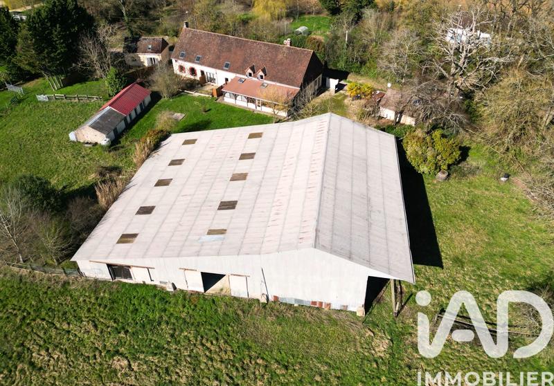 Maison - 370 m² - 14 pièces