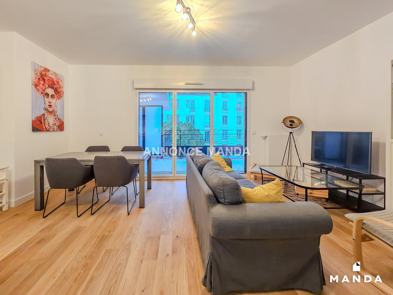 Chambre - 11 m² - 4 pièces