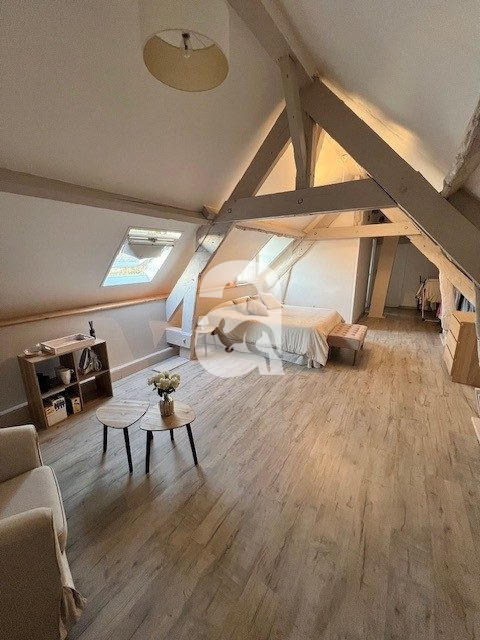 Maison ancienne - 240 m² - 10 pièces