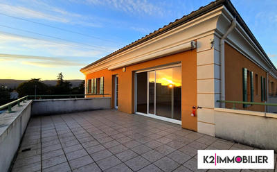 Appartement - 120 m² - 5 pièces