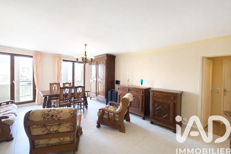 Appartement - 97 m² - 6 pièces