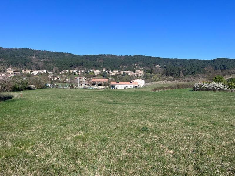 Terrain constructible - 2 340 m²