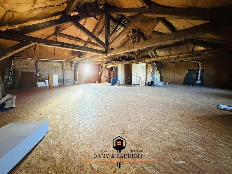 Maison - 280 m² - 8 pièces