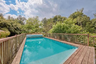 Moulin - 271 m² - 8 pièces