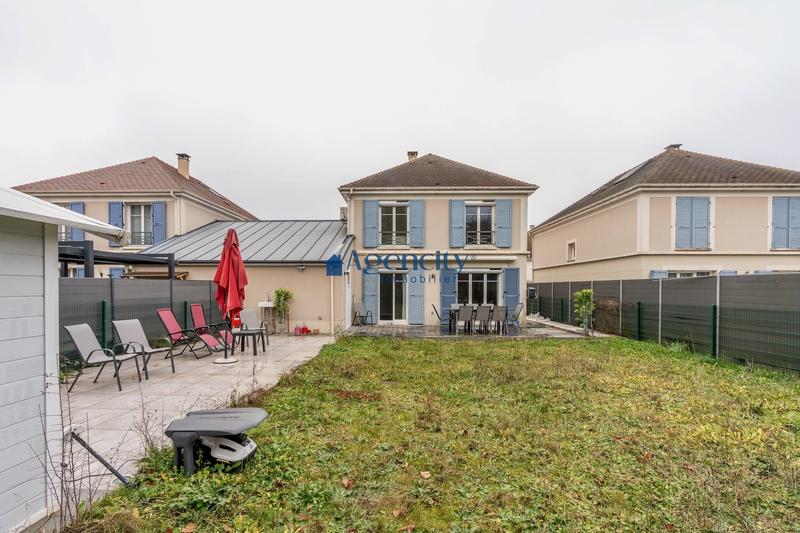 Maison - 134 m² - 6 pièces