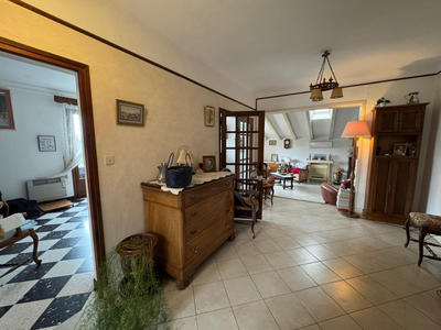 Maison - 213 m² - 7 pièces