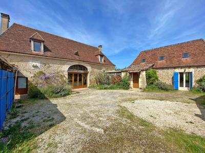 Propriété - 288 m² - 8 pièces