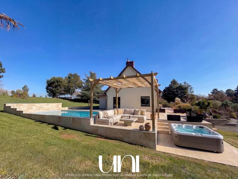 Maison - 215 m² - 6 pièces