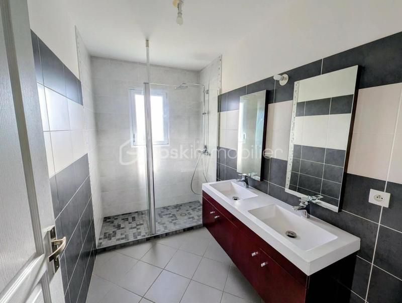 Maison - 94 m² - 4 pièces