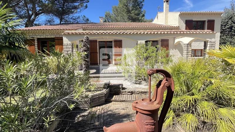 Propriété - 193 m² - 5 pièces