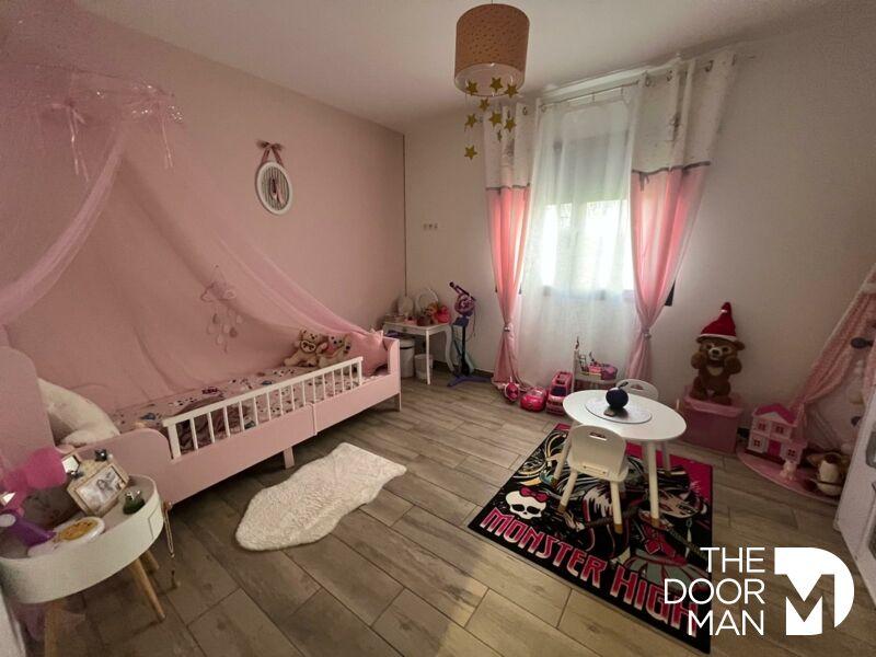 Demeure - 148 m² - 8 pièces