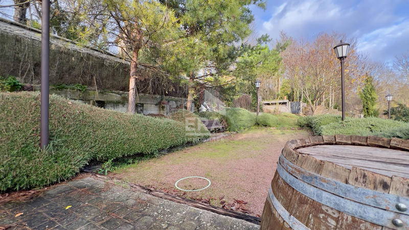 Maison - 167 m² - 6 pièces