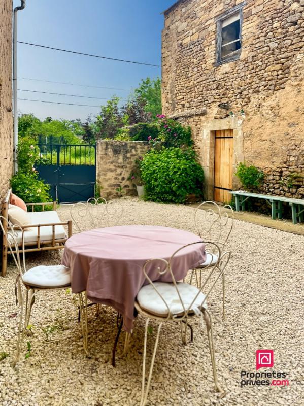 Maison - 240 m² - 9 pièces