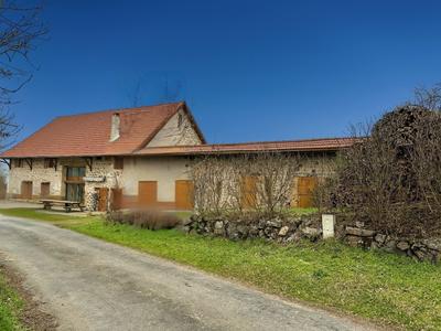 Maison - 264 m² - 10 pièces
