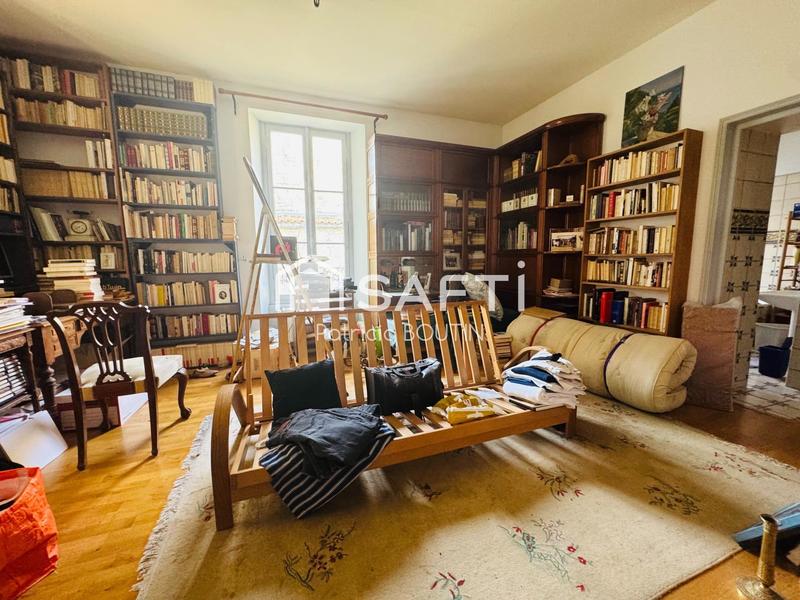 Maison de maîtres - 339 m² - 13 pièces