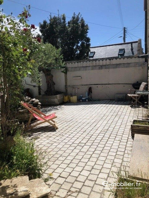 Maison - 183 m² - 8 pièces