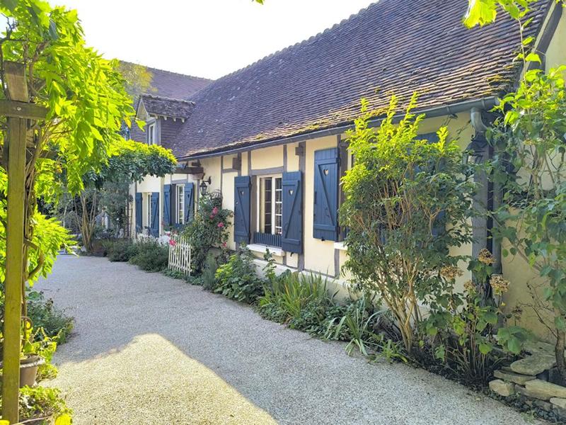 Maison - 249 m² - 7 pièces