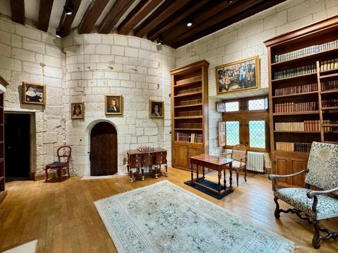 Manoir - 1 000 m² - 20 pièces