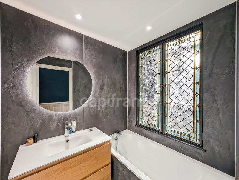 Appartement bourgeois - 161 m² - 5 pièces