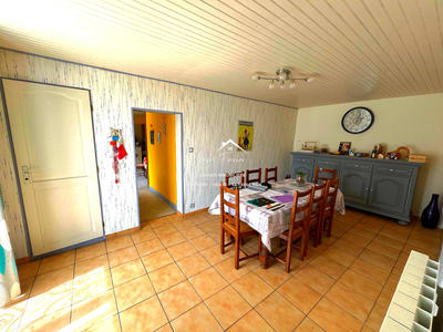 Maison ancienne - 255 m² - 8 pièces