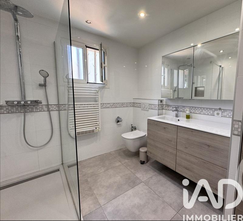 Maison - 137 m² - 5 pièces