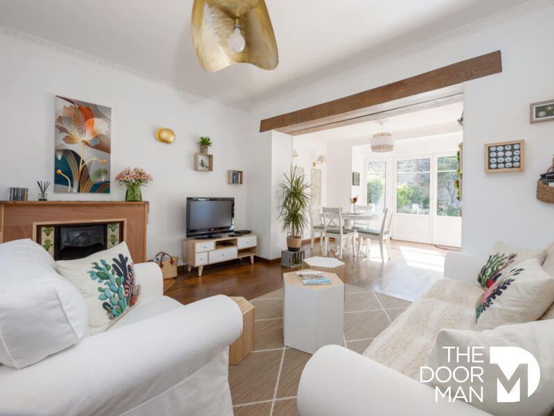 Demeure - 137 m² - 5 pièces