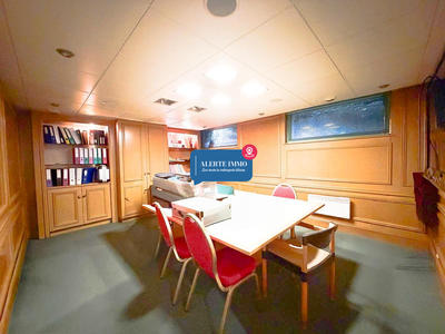 Local d'activités - 219 m² - 10 pièces