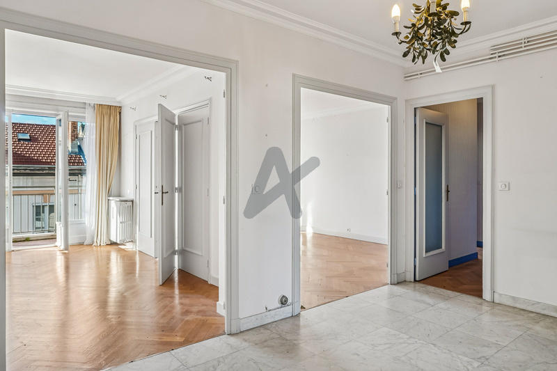 Appartement - 135 m² - 5 pièces