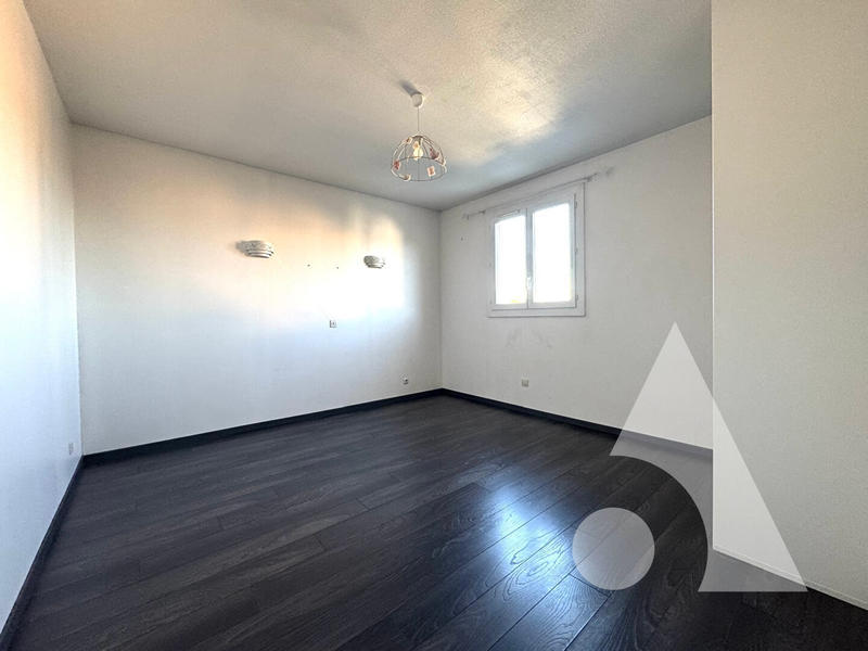 Appartement - 110 m² - 5 pièces