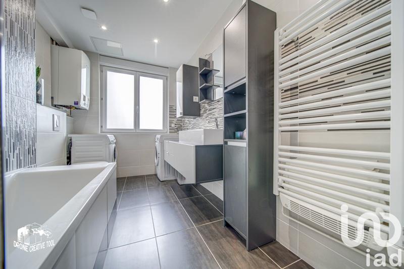 Appartement - 84 m² - 4 pièces