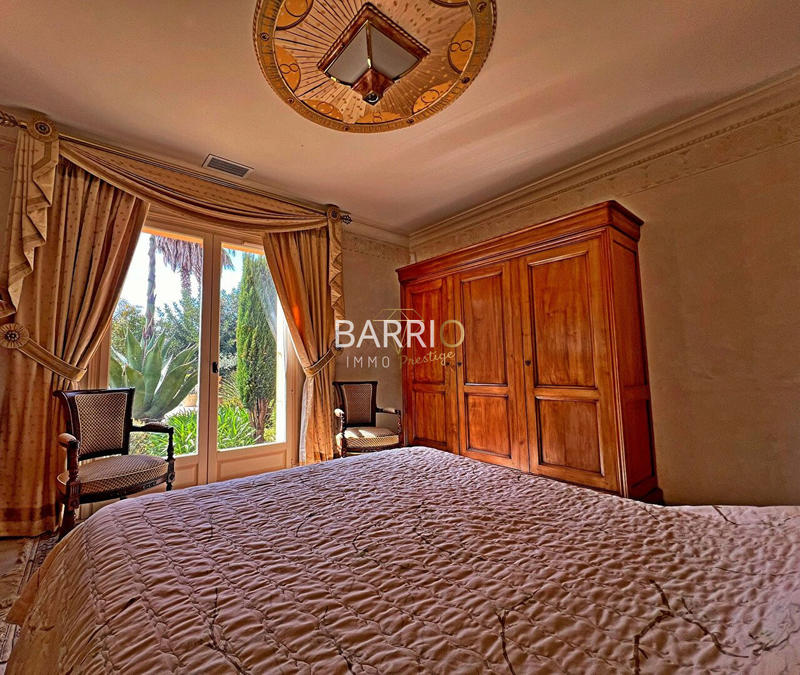 Maison - 208 m² - 7 pièces