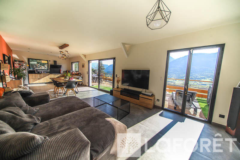 Maison - 131 m² - 5 pièces