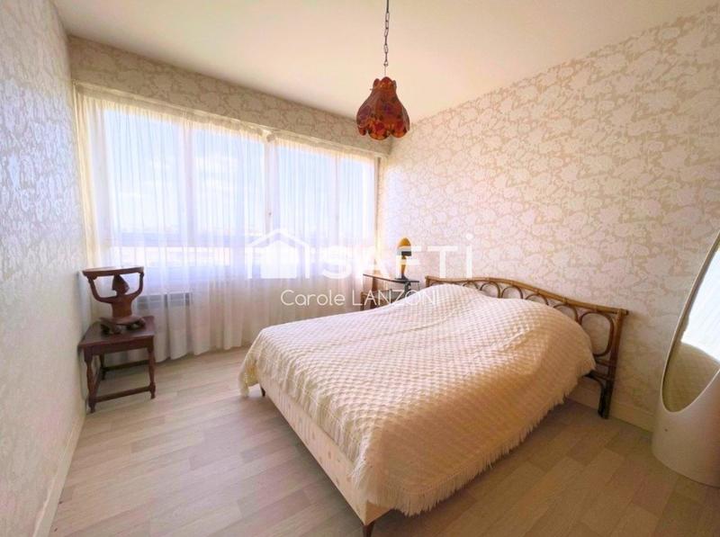 Appartement - 94 m² - 4 pièces