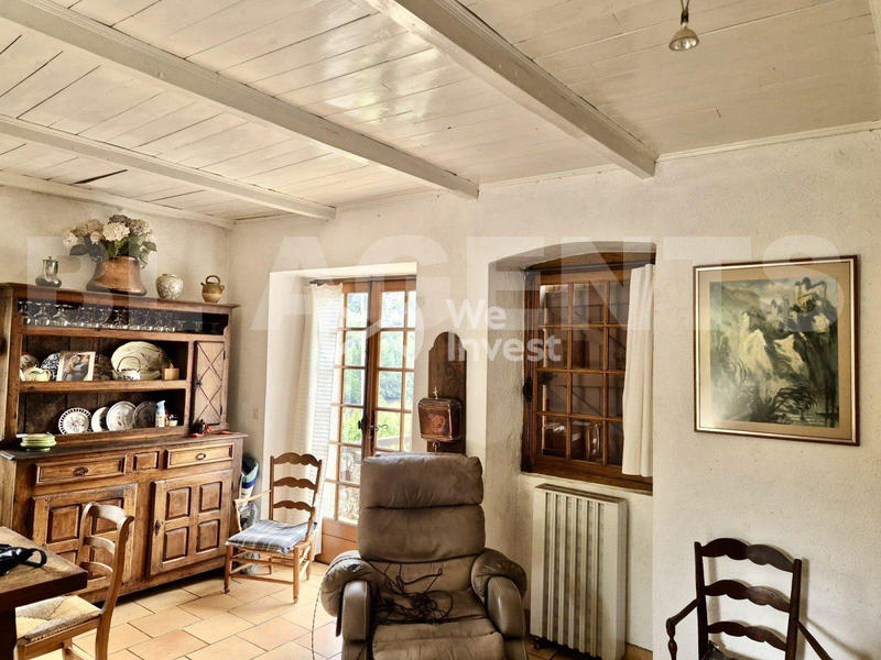 Maison - 257 m² - 11 pièces