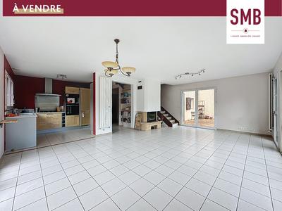 Maison - 137 m² - 6 pièces