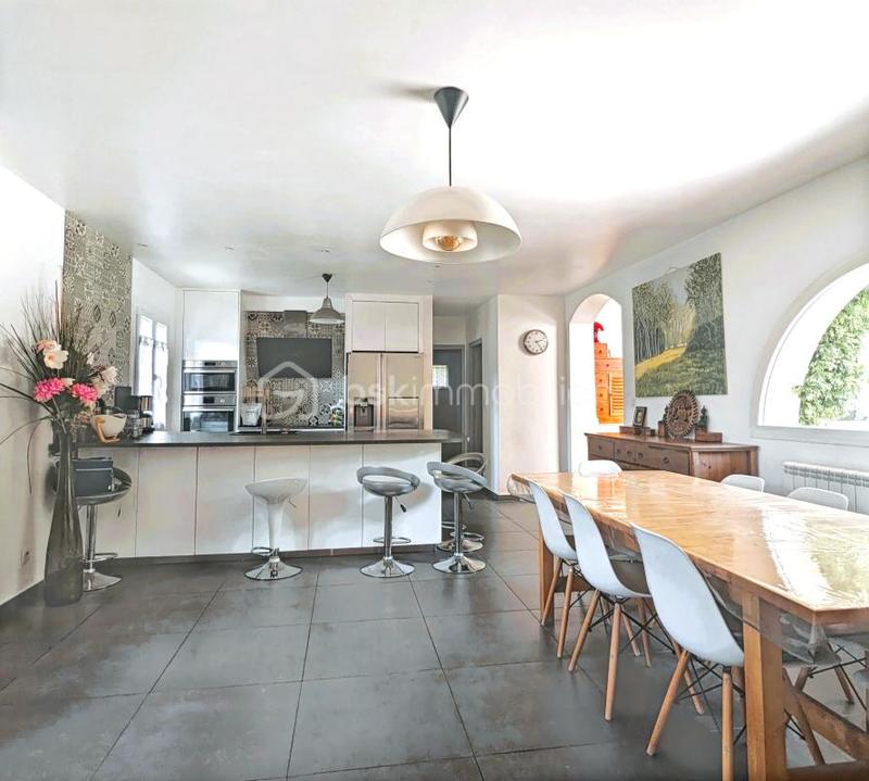 Villa - 145 m² - 6 pièces