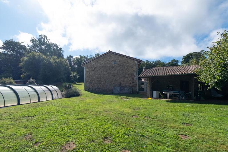 Propriété - 308 m² - 12 pièces