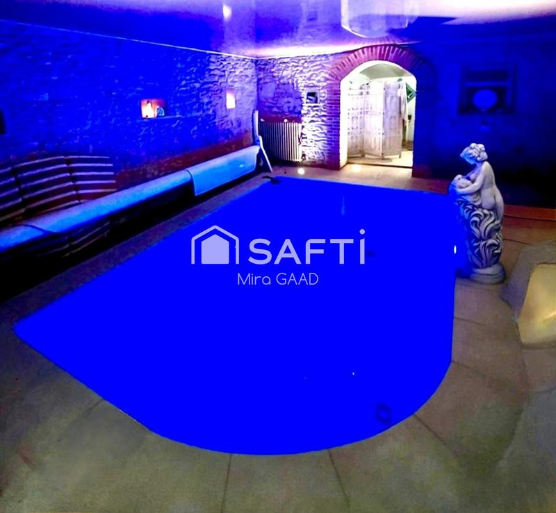 Maison de maîtres - 450 m² - 12 pièces