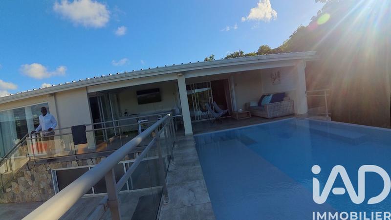 Maison - 994 m² - 15 pièces