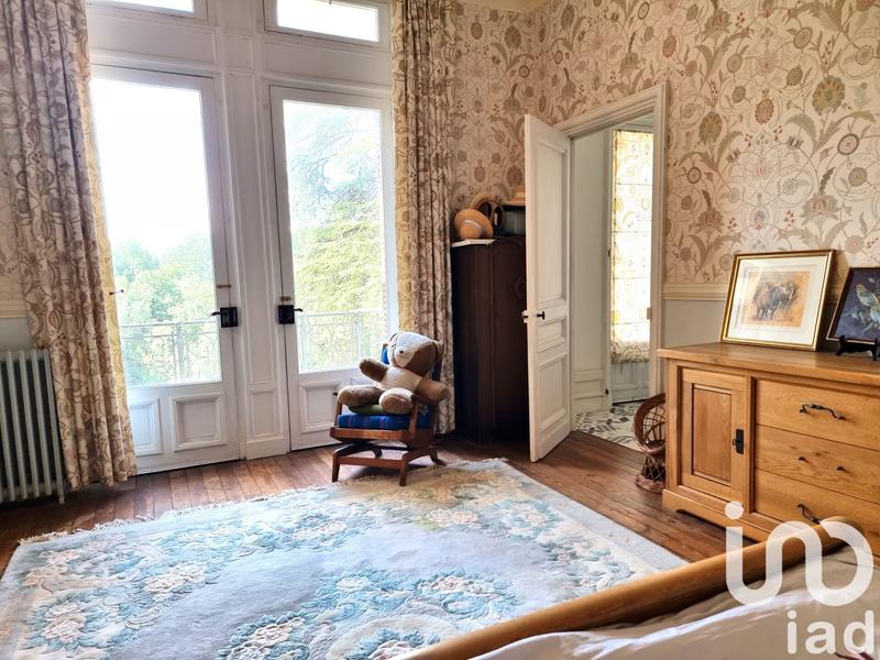 Château - 725 m² - 19 pièces