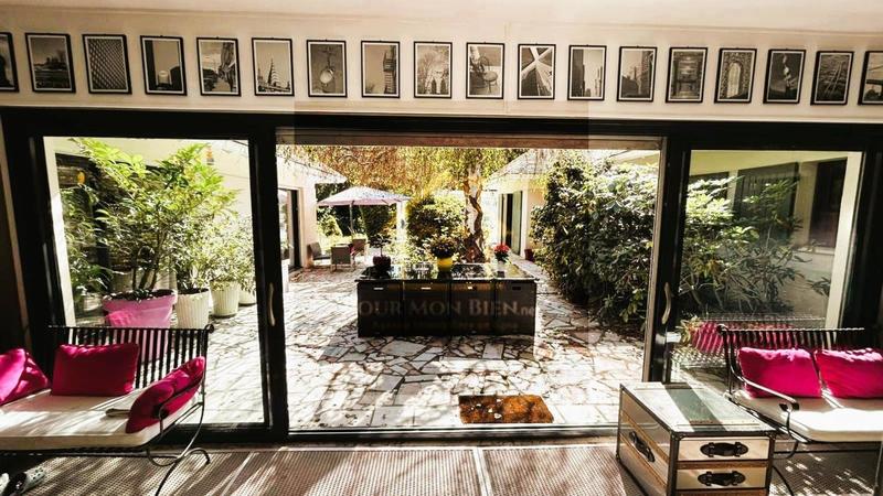 Propriété - 227 m² - 8 pièces