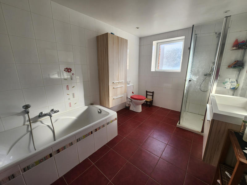 Maison - 177 m² - 7 pièces