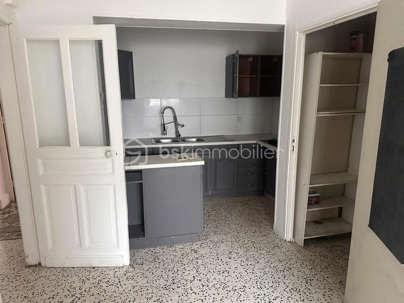 Maison - 180 m² - 9 pièces