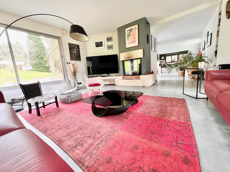 Propriété - 215 m² - 8 pièces