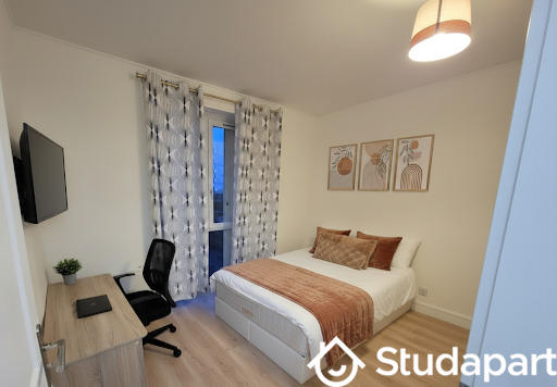 Chambre - 10 m² - 1 pièce